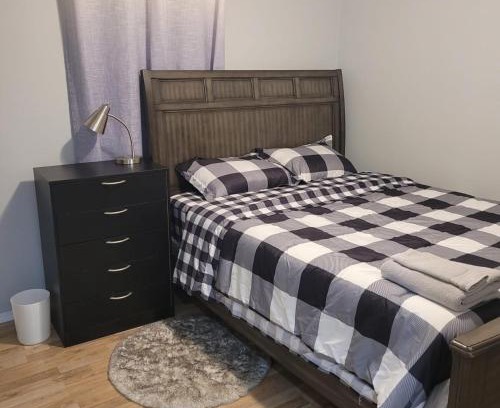 Northeast Edmonton Casa | Fabulous Room