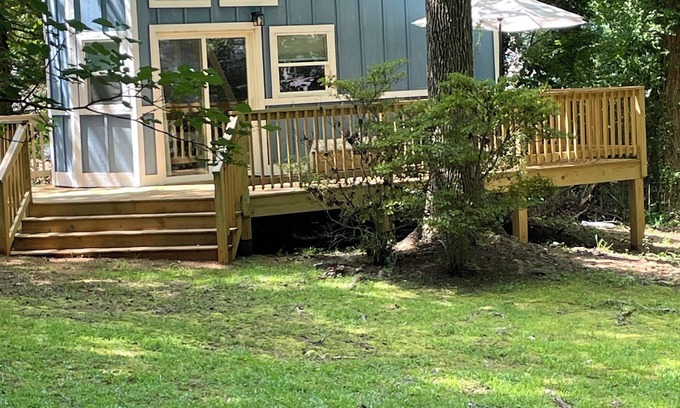 Seneca Cabina | Fabulous Tiny House with AC in charming Seneca