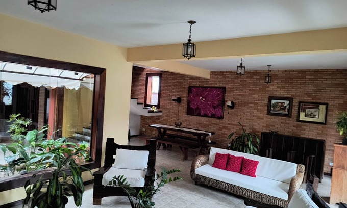 Silop Casa | Comodidad y seguridad, a pocos pasos de la playa es una joya para relajarse con wifi.