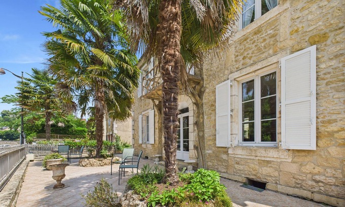 Montignac Chalet De Esquí | Frente al río Vézère – Casa para 6 – Terraza