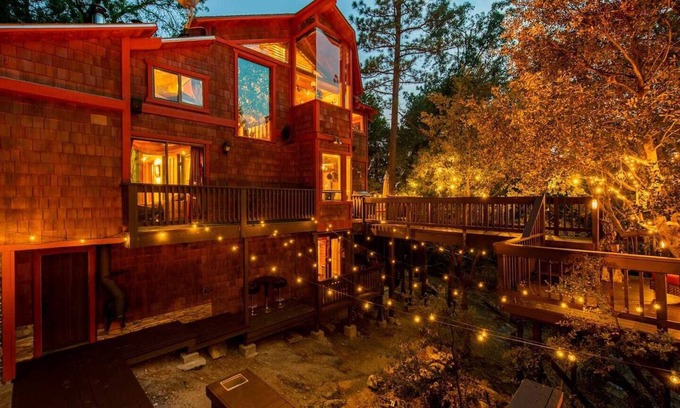 Idyllwild Cabina | Faerie House Idyllwild ~ Luxury Art Cabin with SPA ~ Sauna ~ Views