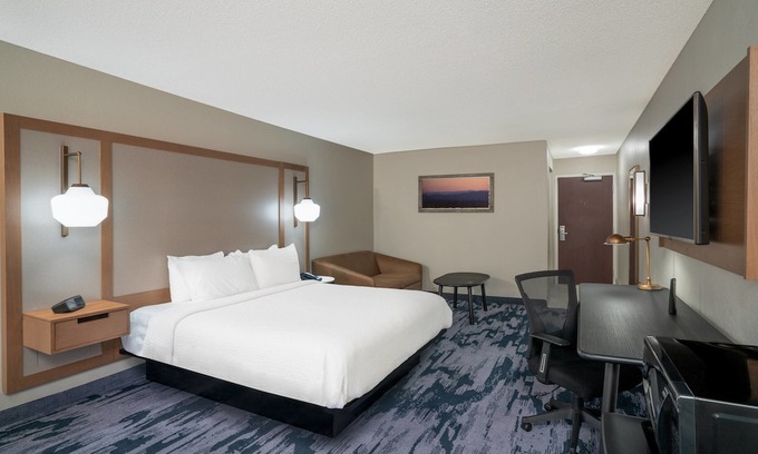 Memphis Hotel | Fairfield Inn & Suites Memphis I-240 & Perkins
