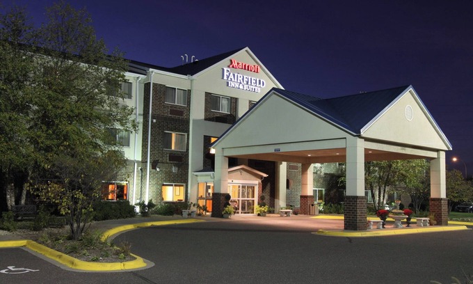 Roseville Hotel | Fairfield Inn & Suites Minneapolis St. Paul / Roseville