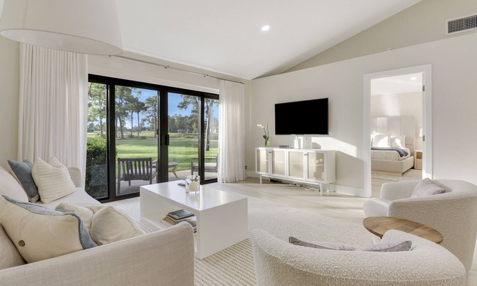 Palm Beach Gardens Villa | Fairway Getaway