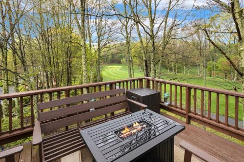 Beech Mountain Casa | Fairway to Heaven on Beech