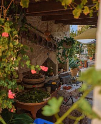 Simou Casa | Faith's Stone House