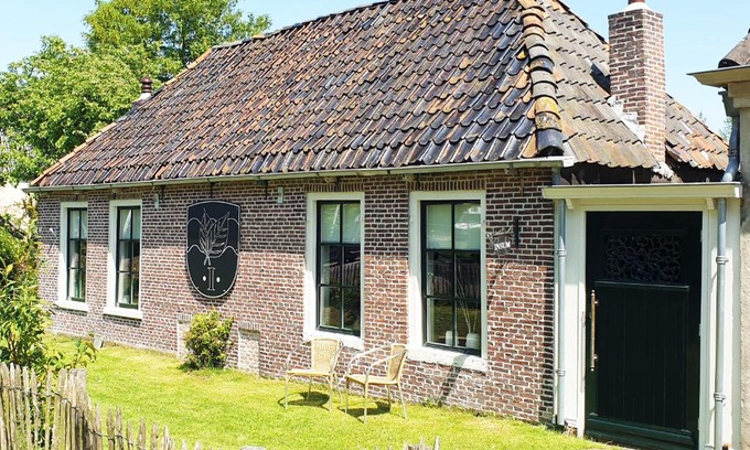 Jirnsum Casa | Fakânsjehûs Sfeervol met fijne tuin