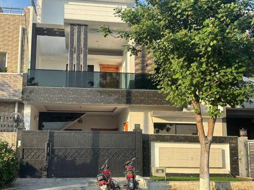 Fatehjang Casa | Falcon Guest House