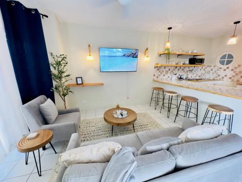 Montego Bay Apartamento | Falcon Views - Airport Transportation Available-Security-Gated