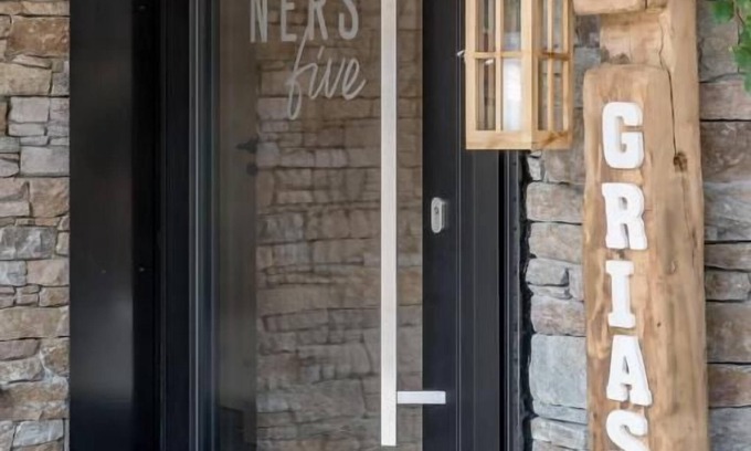 Oetz Hotel | Falkners Five