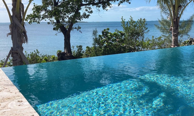 Great Guana Cay Casa | Fall Discount! Luxury Waterfront 6BR home, infinity pool, boat dock, kayak