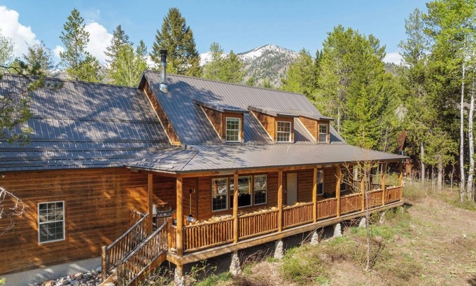 Alpine Northeast Cabina | Fall Escape in Alpine, Gateway to GTNP & YNP, 40 Minutes To Jackson Hole