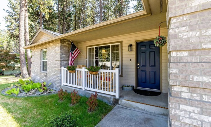Coeur d'Alene Casa | The Good Times Getaway – Family Fun House in CDA