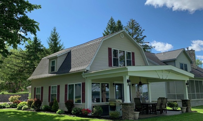 Auburn Casa | Wonderful Vacation Home Rental on Owasco Lake