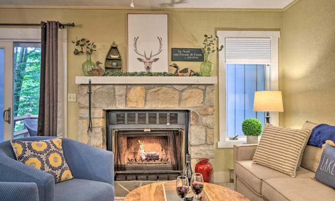 White Haven Casa | Fall Foliage Awaits! Cozy Lake Harmony Escape