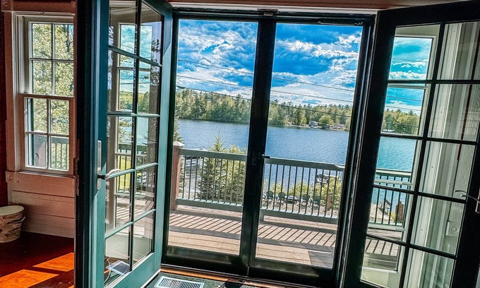 Pine River Pond Casa | 🍁 Fall Foliage Lake Escape-💦Hot Tub🌅Views🔥Firepit 🏔️ Hiking,ATV, Snow Trails ❄️