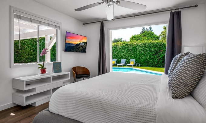 Van Nuys Casa | Take a Dip in Our Pool Oasis + Dog Ok