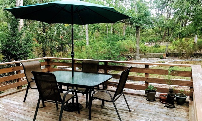 East Harwich Casa | Beautiful Pet-friendly home-short drive to Red River Beach!