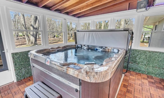 Tallman Casa | Luxury Retreat | Hot Tub, Fire Pit & Game Room