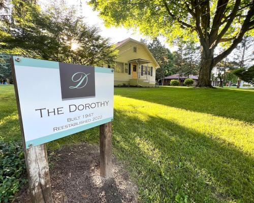 Saint Joseph Casa | Fall Getaway with Private Wooded space on Ravine Lot