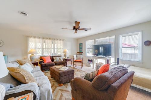 Hampstead Casa | Fall Home Getaway in Surf City Limits