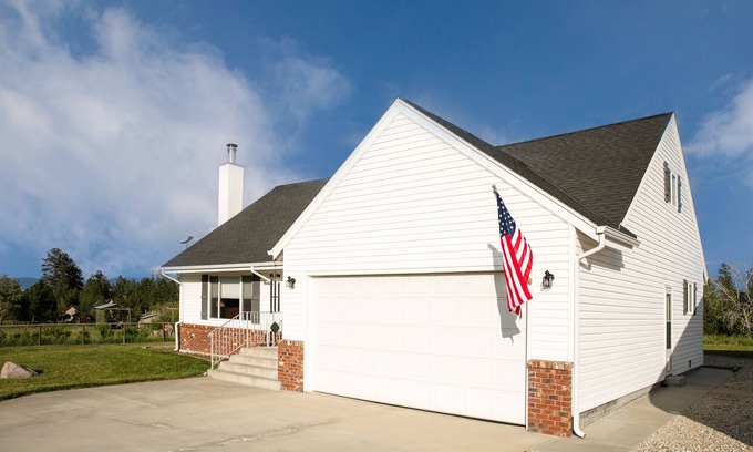 Hamilton Casa | Relax & Enjoy Labor Day weekend! Stay @ Long R!
