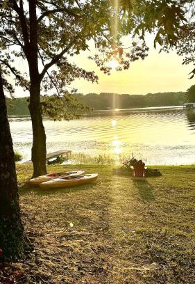 Hawkins Casa | Fall Special! Lakefront, Firepit,Dock,Kayaks,Deck