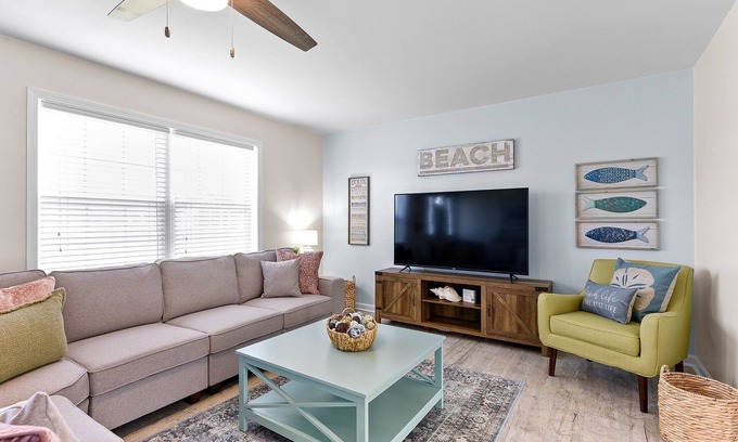 Milton Casa | Fall @ the Beach! Sea Witch & Jazz Festivals. Plus Art Galleries & Museums