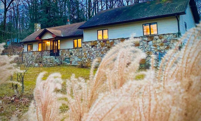 Mill Run Casa | Appalachian Mountain Inn~2 miles to Ohiopyle