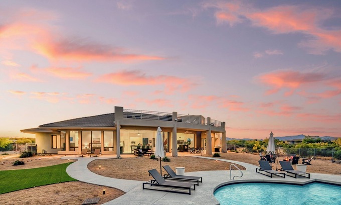Rio Verde Foothills Casa | Casa de lujo en 40acres con piscina, Putting Green, Rooftop & Trails ❤ por AvantStay