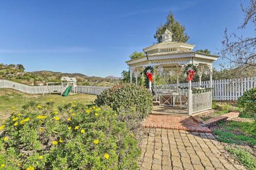Fallbrook Casa | Fallbrook Home with Garden, Gazebo and Fire Pit!