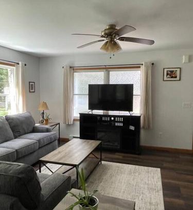 Benton Casa | Falls Edge Farm Cottage