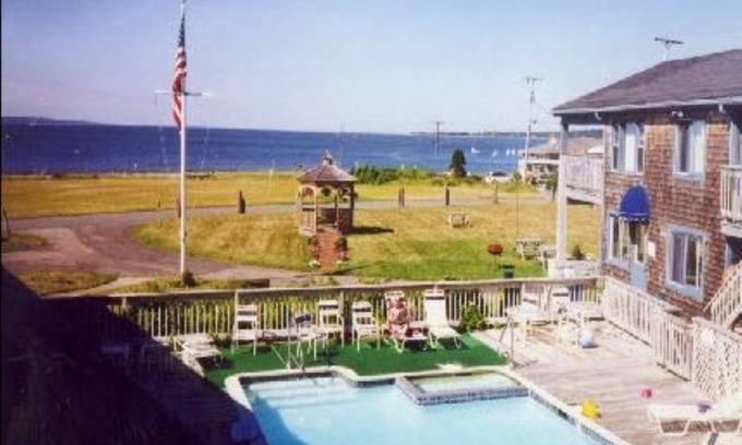 Falmouth Heights Condominio | Falmouth Heights/Cape Cod Beach Resort w private resort beach