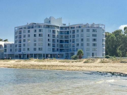 Strand Hotel | False Bay Inn