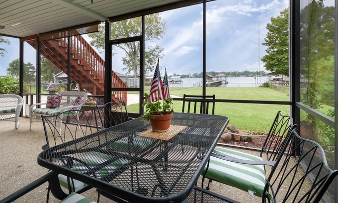 Lakeland Casa | False River Ranch | Perfect Porch & Pier at FR