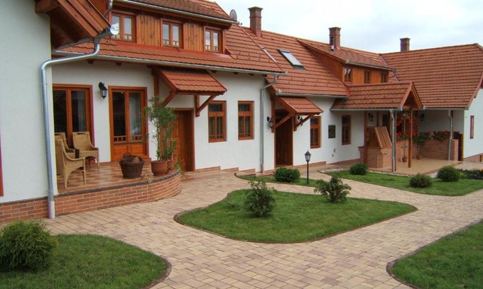 Nagyrakos Casa | Faluszéli Vendégház - Boncz Porta