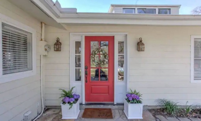 Azle Casa | Fam Friendly Eagle Mt. Lakehouse, Waterfront