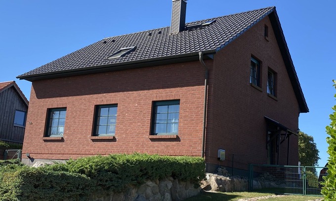 Grevesmuehlen Apartamento | Family-friendly vacation apartment "Am Mühlberg" near the Baltic Sea