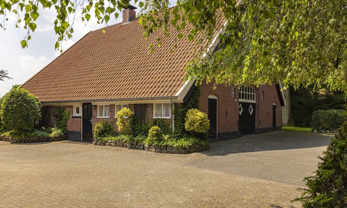 Losser Casa | Familieboerderij by Interhome