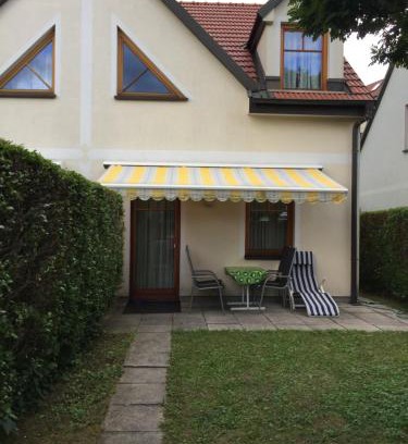 Lutzmannsburg Chalet De Esquí | Familien Chalet mit direktem Bademantelgang zur Therme