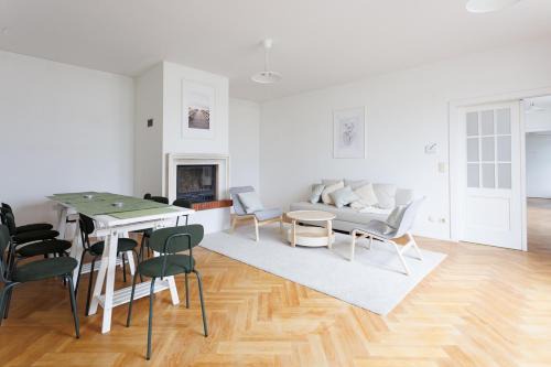 Penzing Apartamento | Familien- und Gruppenparadies Platz für 12 Gäste