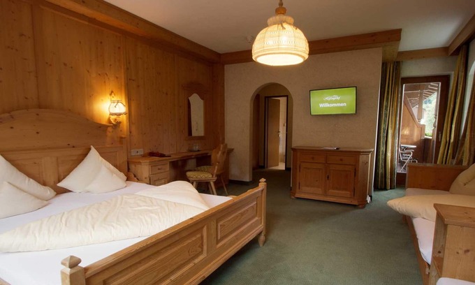 Sonnenberg Casa | Familienzimmer »morgensonne« Shortstay - Hotel Haflingerhof