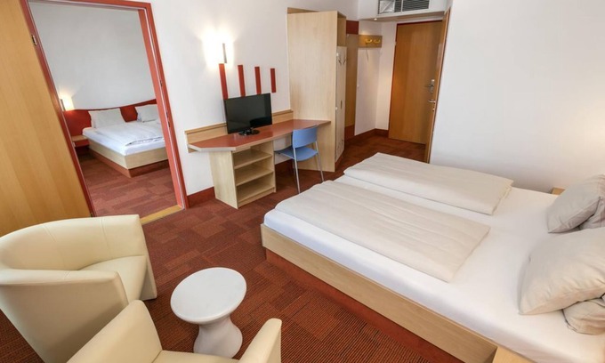 Sebersdorf Casa | Familienzimmer Parkseitig - H2O Hotel Therme Resort
