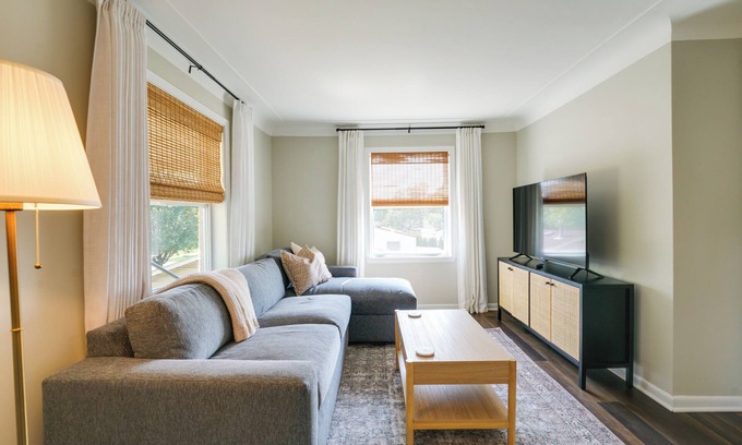 Roseville Apartamento | Families Welcome! Convenient Roseville Duplex