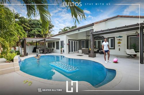 Palmetto Bay Casa | Family 4BR Escape Pool Arcade Sleeps 12 L57