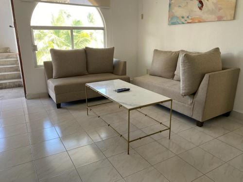 Jimenez Apartamento | Family Apartment 2 Bedrooms Pool 2 Blocks from the Beach