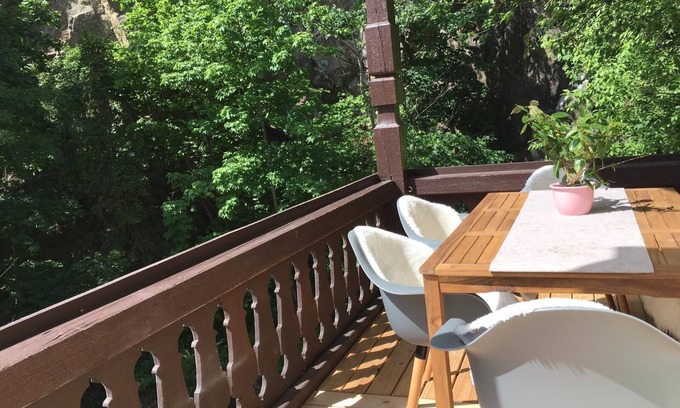 Loschwitz Apartamento | Family apartment with a large balcony overlooking the garden