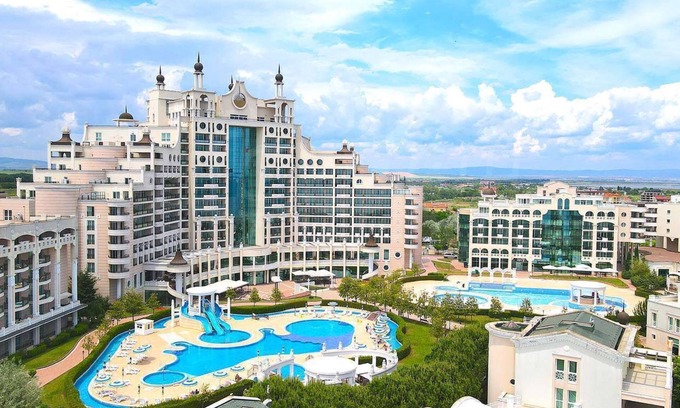 Pomorie Apartamento | Family apartment with direct access to the beach - Apartment Sunset resort C4-17