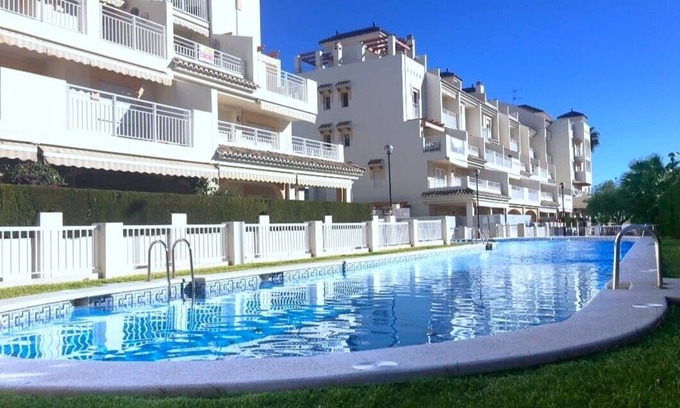 Platja de l'Arenal Apartamento | Apartamento con terraza privada y piscina junto Playa del Arenal · Jávea