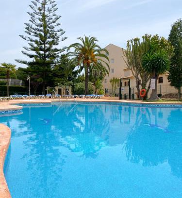 Urbanización Pinos Verdes Apartamento | Family Beach Duplex Marbella